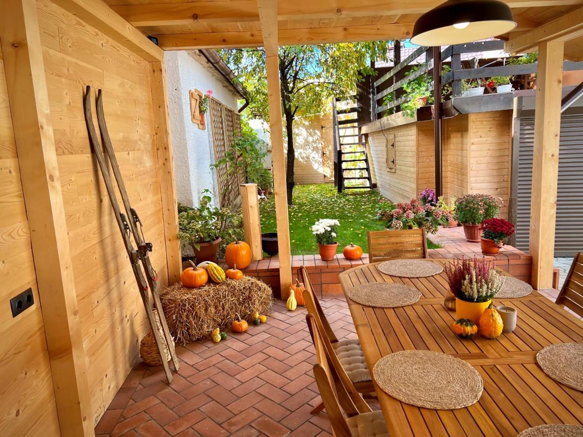 Victoria Gasthaus Rasnov - Charming Vacation House In Rasnov Exterior foto