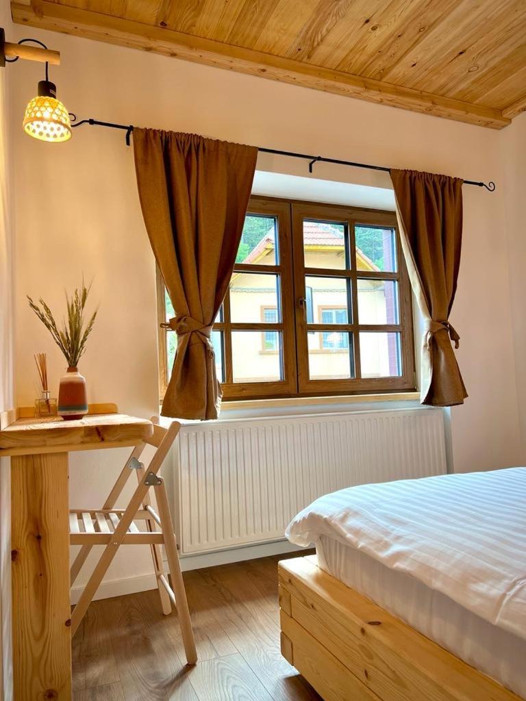 Victoria Gasthaus Rasnov - Charming Vacation House In Rasnov Exterior foto
